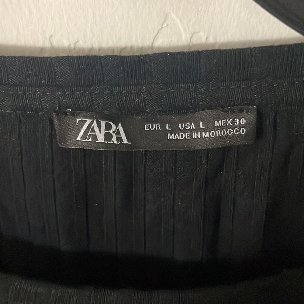 Zara knit t-shirt - Picture 2 of 2
